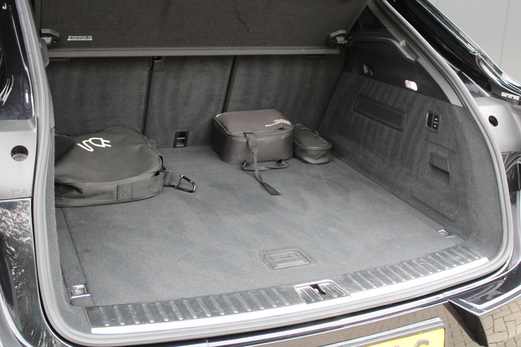 Vehicle Image 56