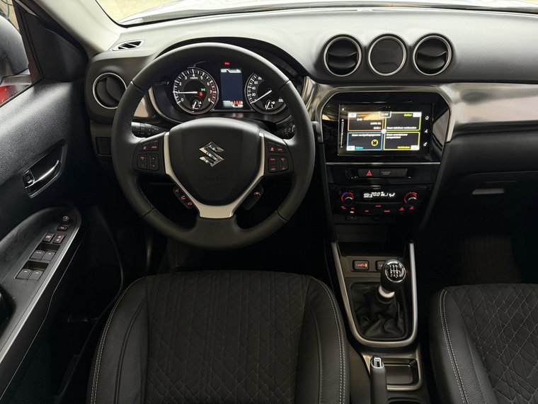 Vehicle Image 23