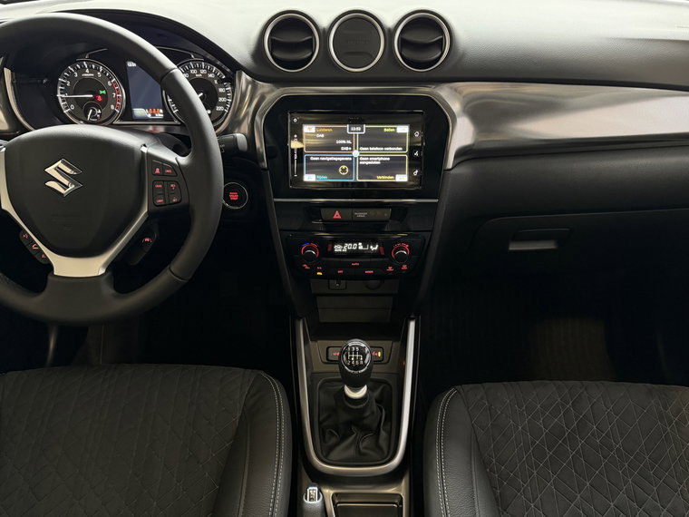 Vehicle Image 25