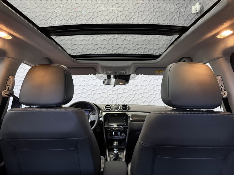 Vehicle Image 8