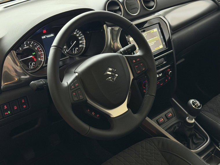 Vehicle Image 11
