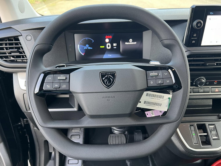 Vehicle Image 38