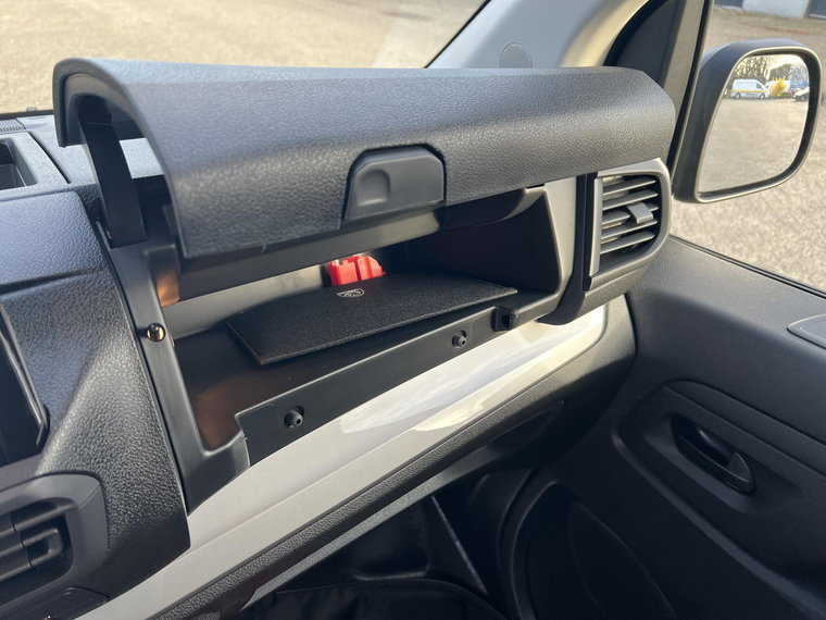 Vehicle Image 45
