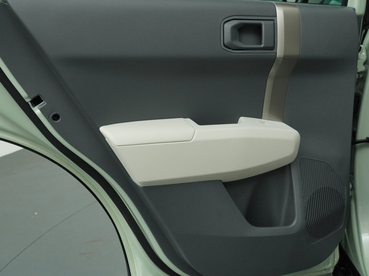 Vehicle Image 35