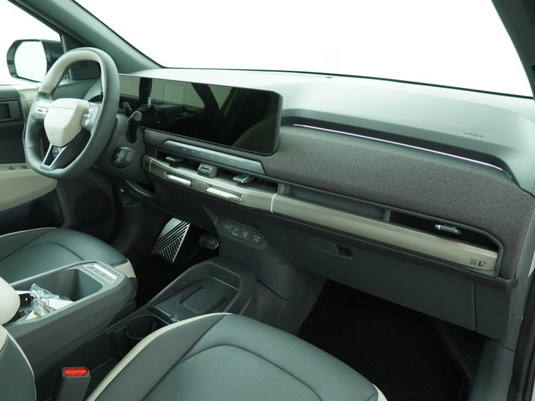Vehicle Image 39