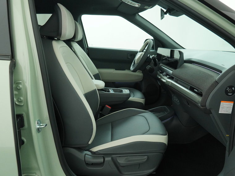 Vehicle Image 40