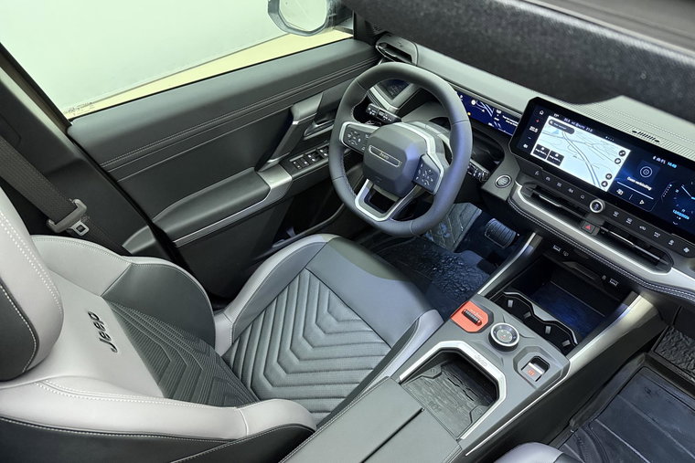 Vehicle Image 21