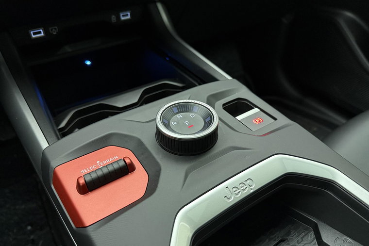 Vehicle Image 28