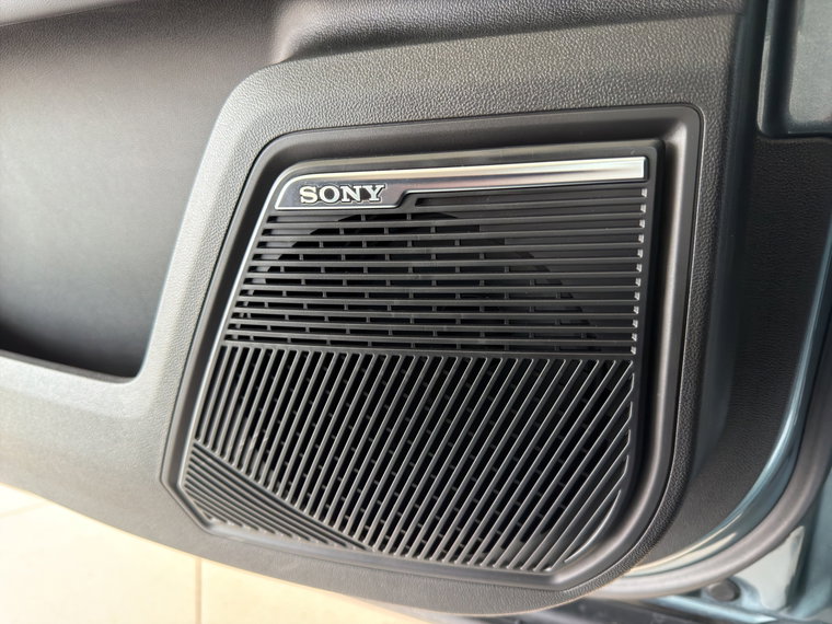 Vehicle Image 24