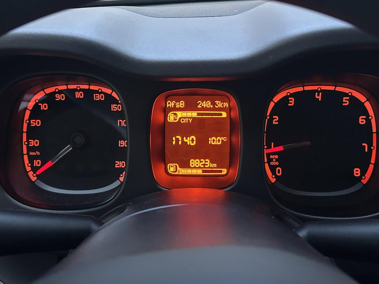 Vehicle Image 21