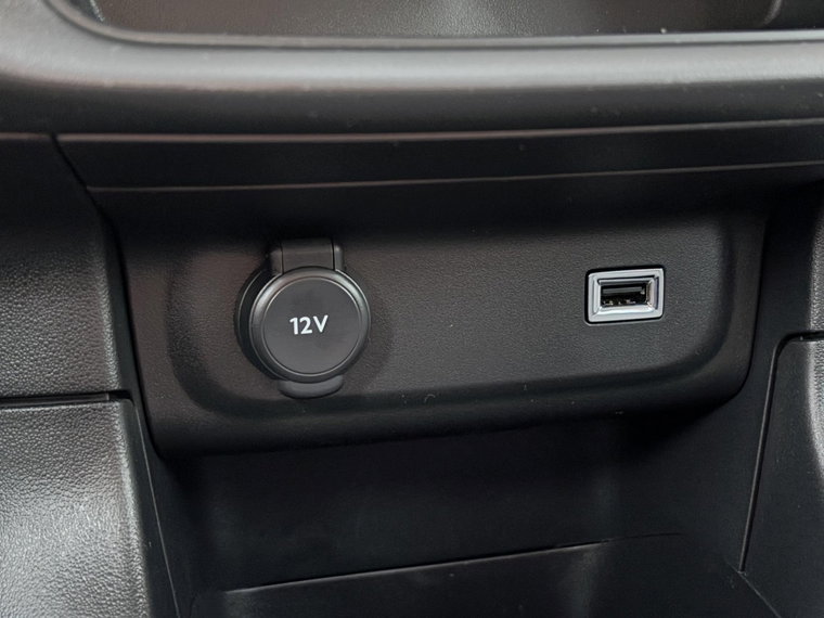 Vehicle Image 25