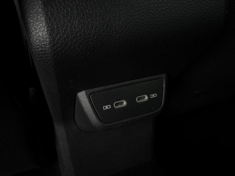 Vehicle Image 28