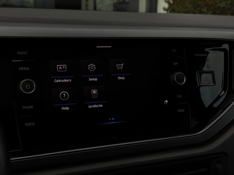 Vehicle Image 38