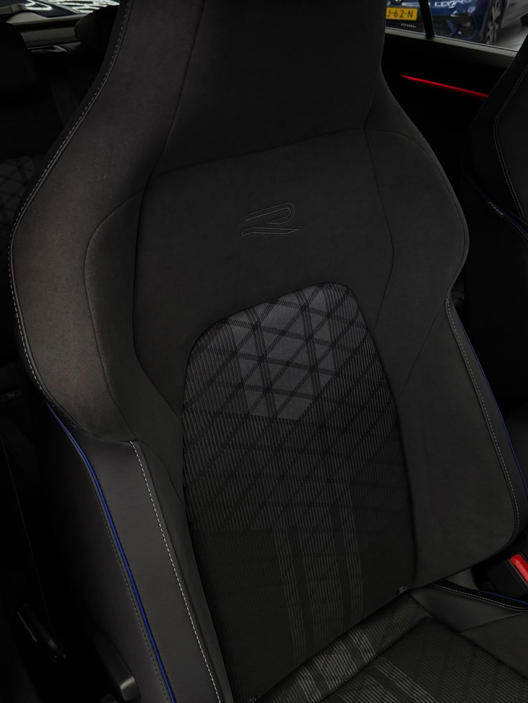 Vehicle Image 42
