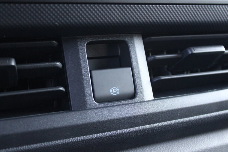 Vehicle Image 35