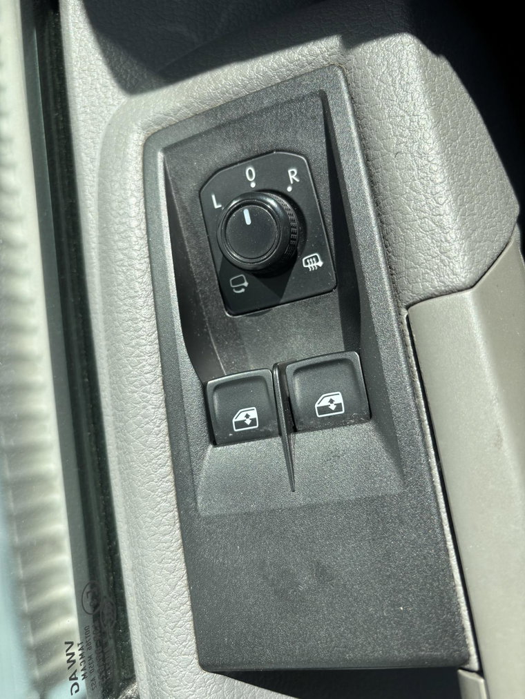 Vehicle Image 24