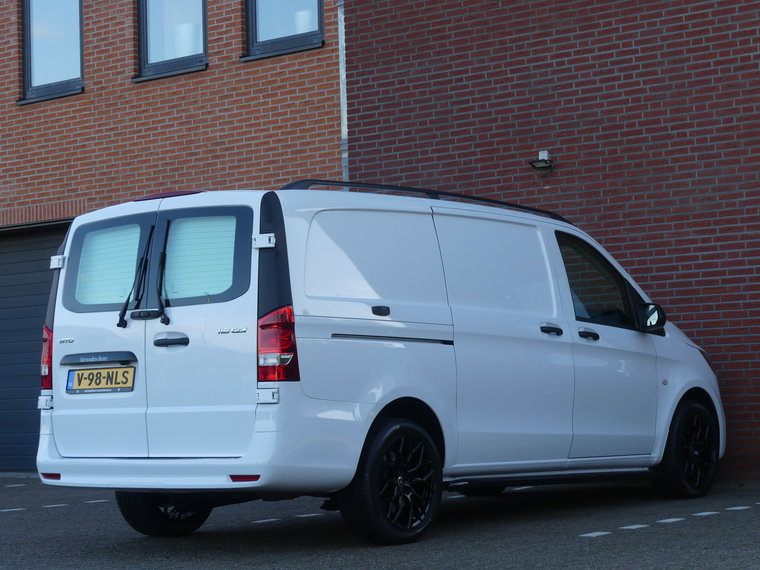Vehicle Image 27