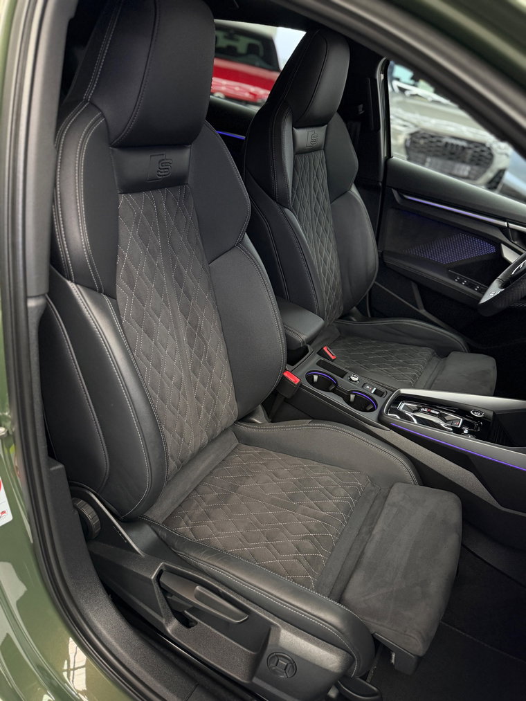 Vehicle Image 31