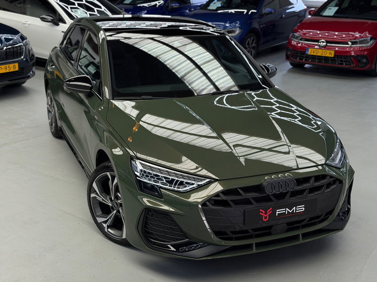 Vehicle Image 33