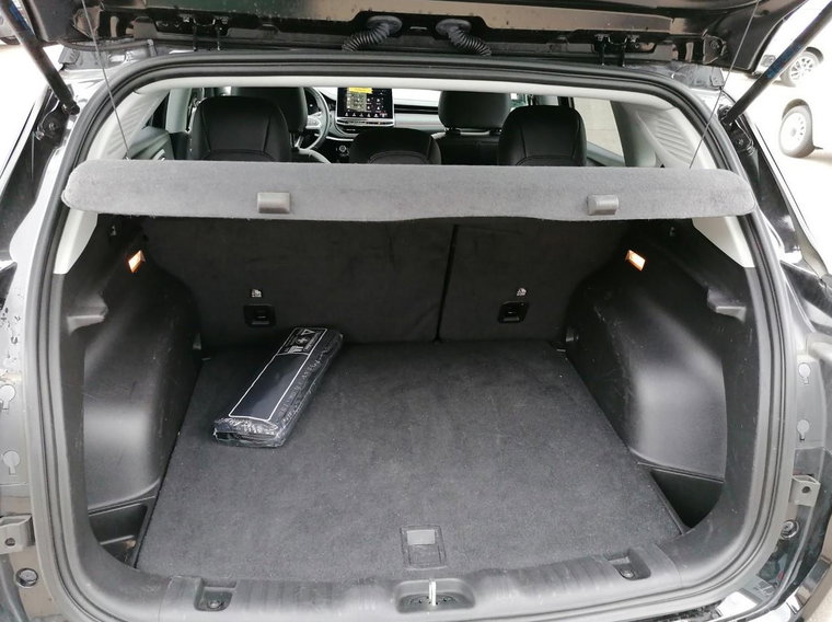 Vehicle Image 12