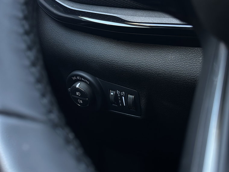 Vehicle Image 28