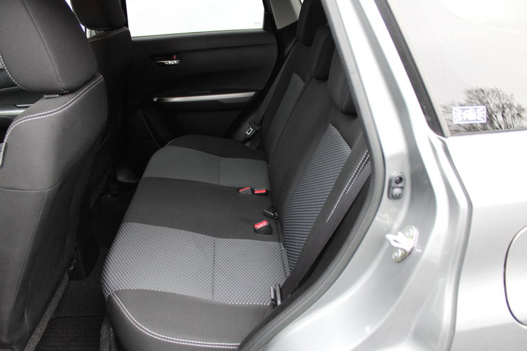 Vehicle Image 16