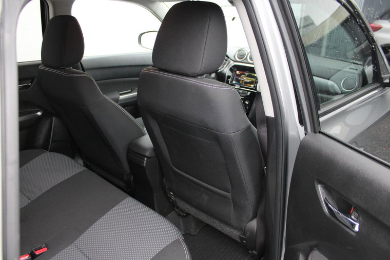 Vehicle Image 18