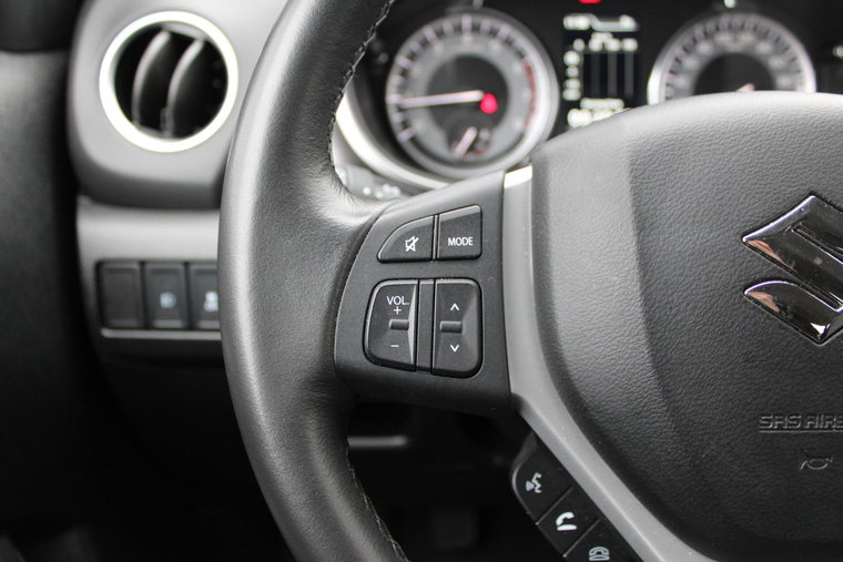 Vehicle Image 24