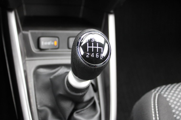 Vehicle Image 32