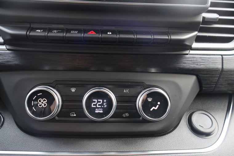 Vehicle Image 28
