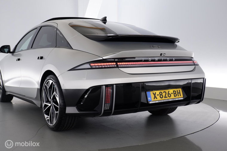 Vehicle Image 35