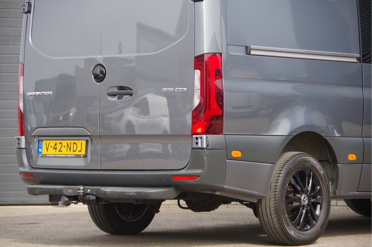 Vehicle Image 37
