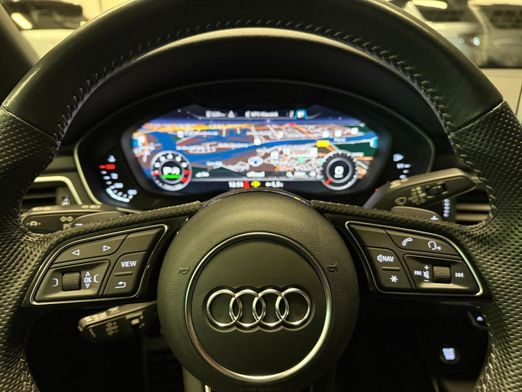 Vehicle Image 25