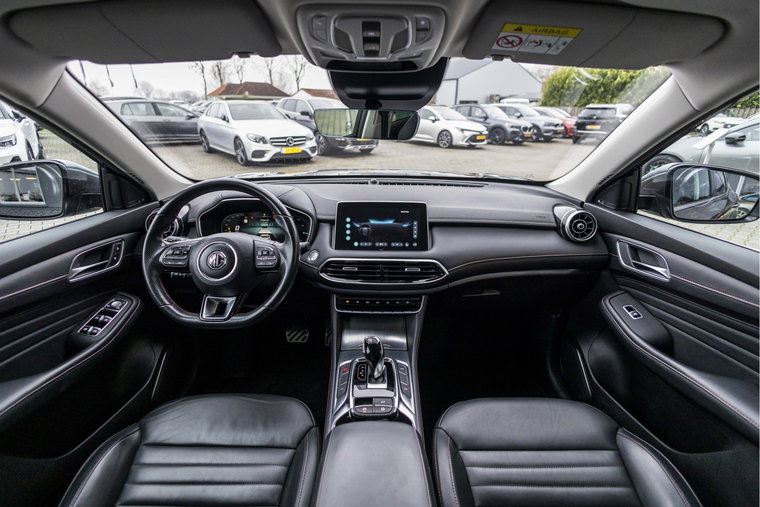 Vehicle Image 6