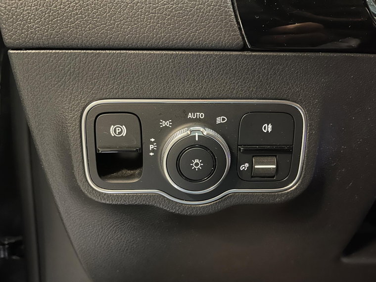 Vehicle Image 27
