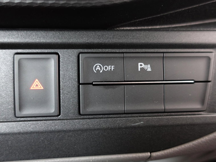 Vehicle Image 33