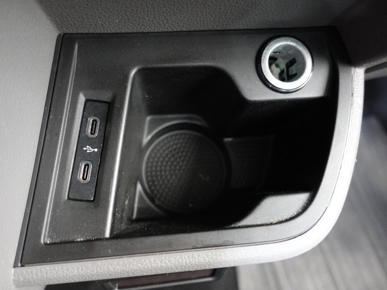 Vehicle Image 35