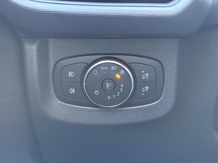Vehicle Image 28