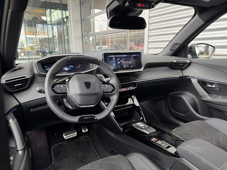 Vehicle Image 26