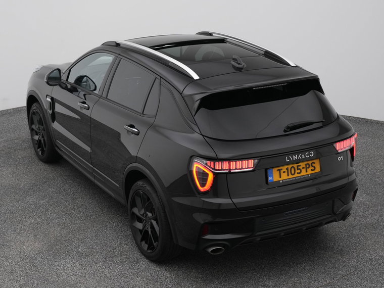 Vehicle Image 25
