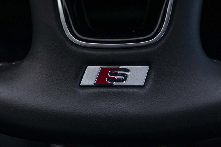 Vehicle Image 38