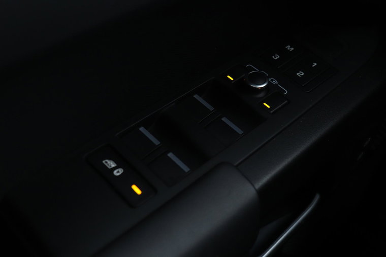 Vehicle Image 48