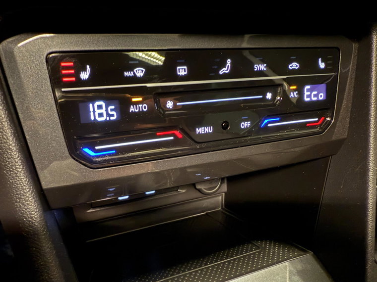 Vehicle Image 33