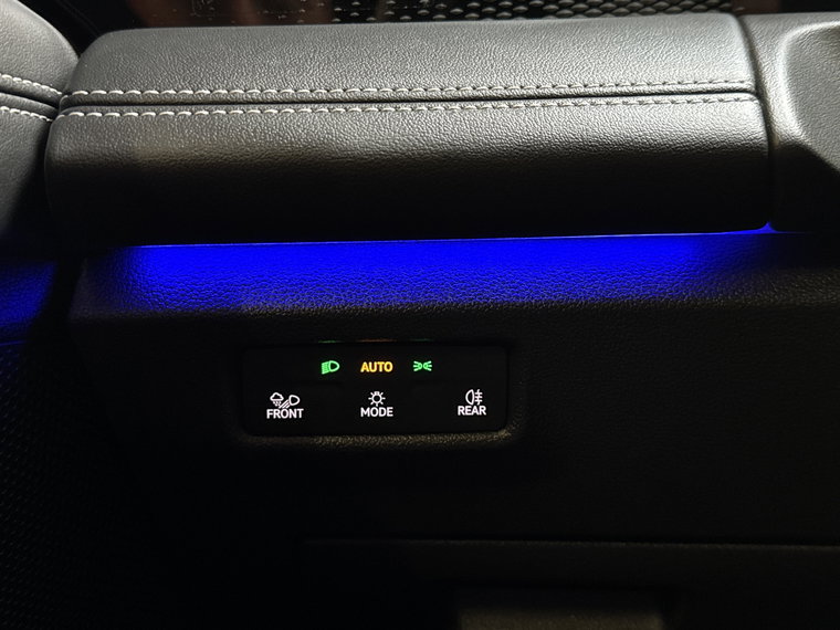 Vehicle Image 24