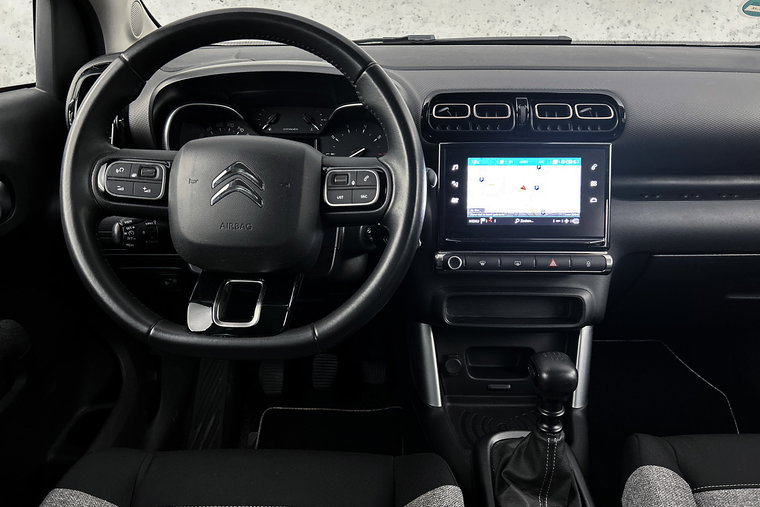 Vehicle Image 10
