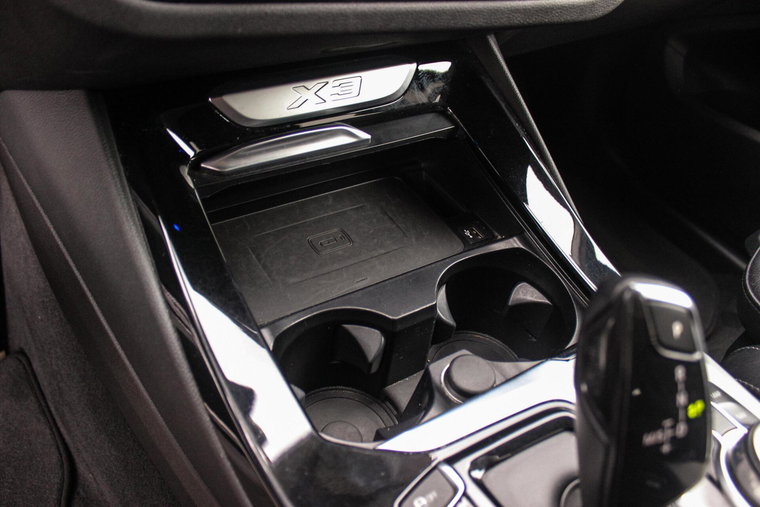 Vehicle Image 32