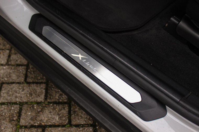 Vehicle Image 35