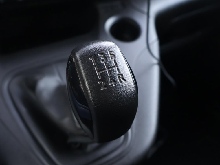 Vehicle Image 29