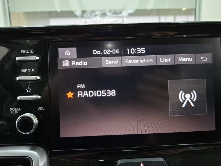 Vehicle Image 11