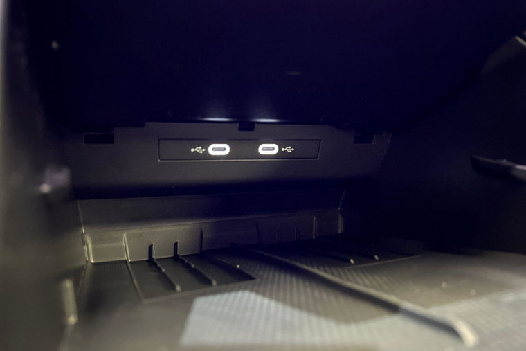 Vehicle Image 35